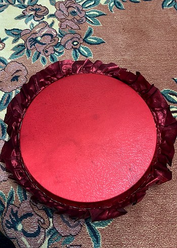 Gül Desenli Kırmızı Saten Yuvarlak Kına Tepsisi - Görsel 4