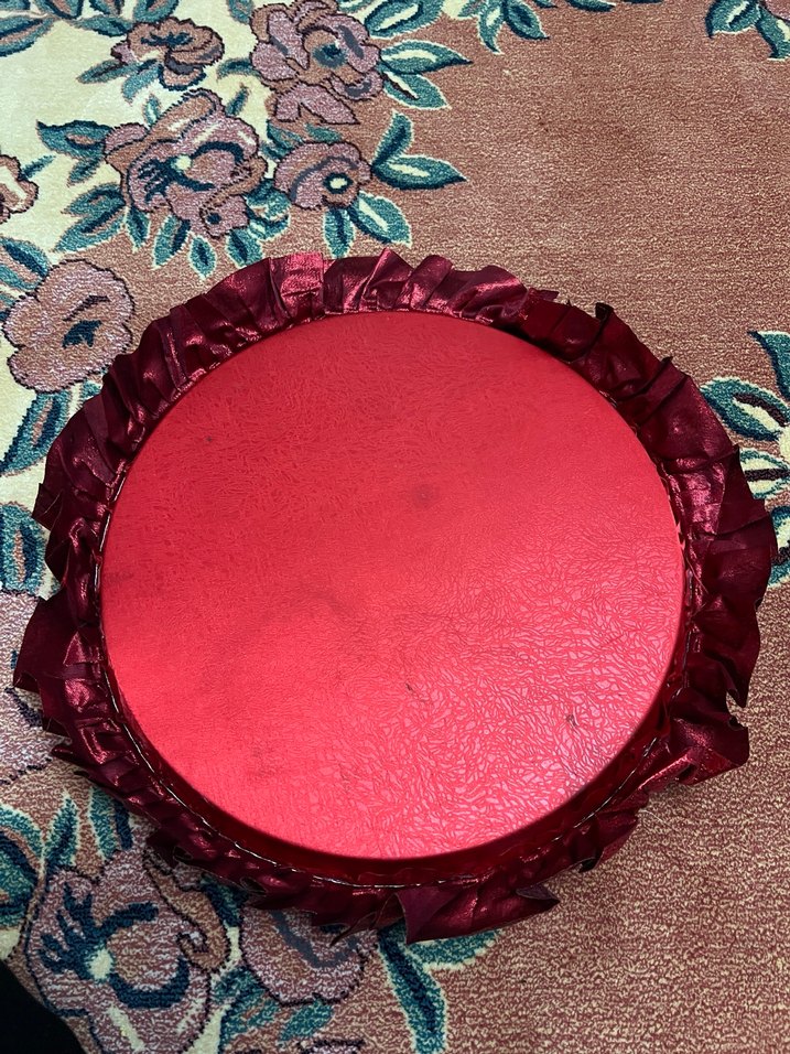 Gül Desenli Kırmızı Saten Yuvarlak Kına Tepsisi - Görsel 4