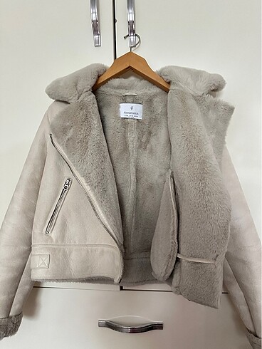 m Beden Stradivarius mont