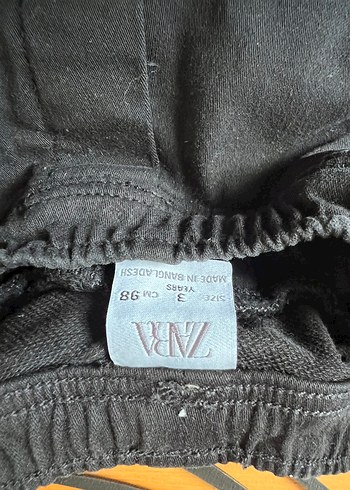 Zara Erkek Siyah Kemerli Bol Kesim Kot Pantolon - Görsel 3