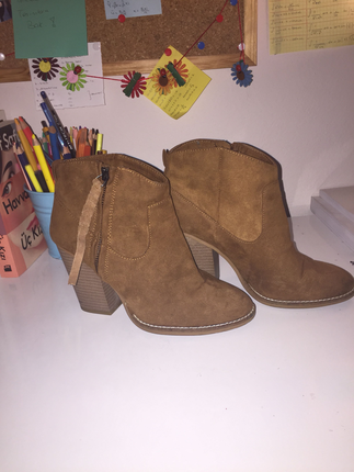 38 Beden çeşitli Renk Bershka bootie 