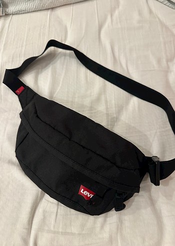 Levis Siyah Minimal Bel Cantasi