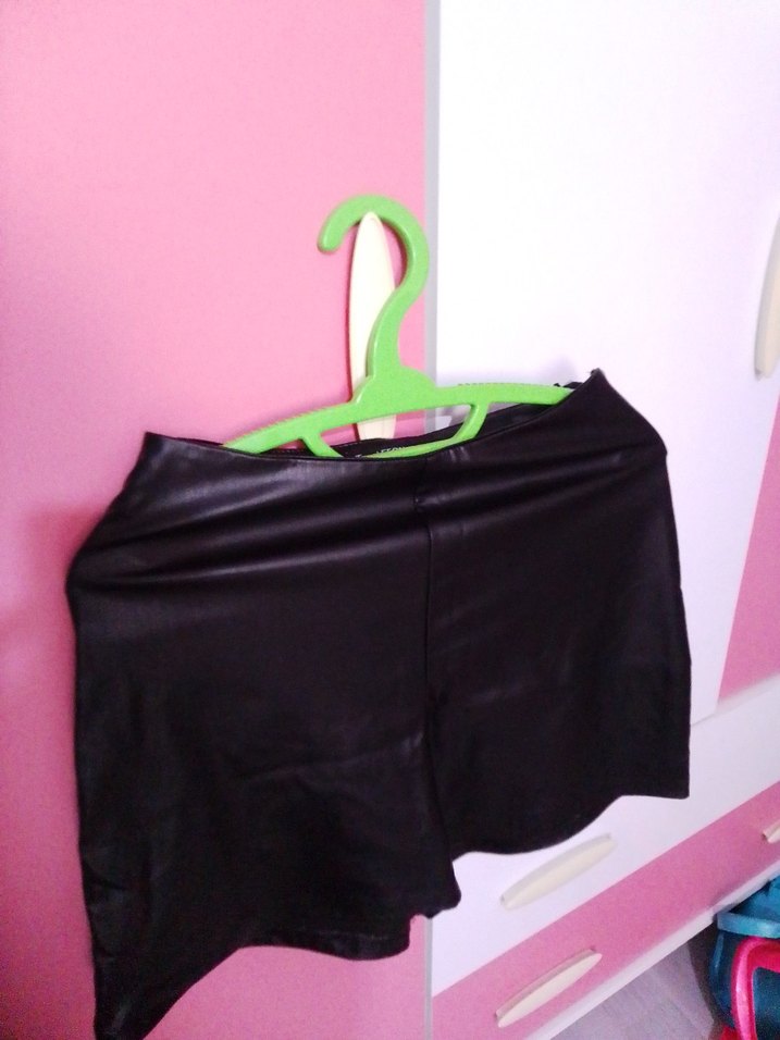 Siyah Deri Mini Şort - Görsel 2