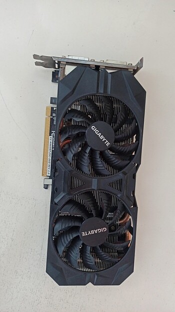 Masaüstü bilgisayar ekran kartı gigabyte 