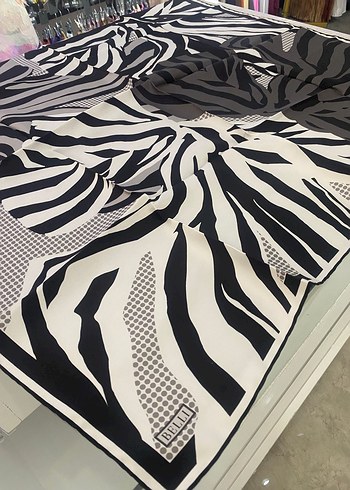 Belli twill ipek eşarp - Görsel 11