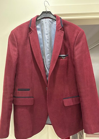 Düğmeli Lacivert Erkek Takım Elbise ve bordo ceket - Görsel 2