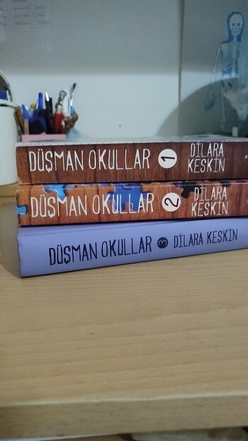 düşman okullar serisi