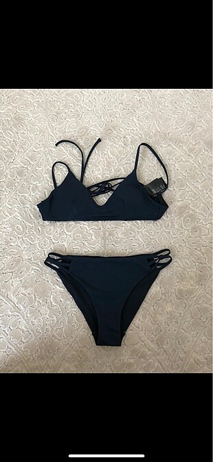 H&M Lacivert bikini takımı