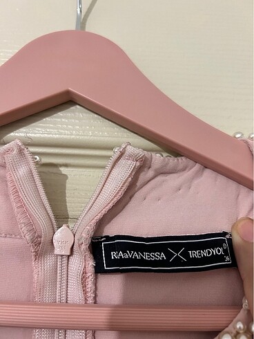 s Beden Raisa Vanessa x Trendyol