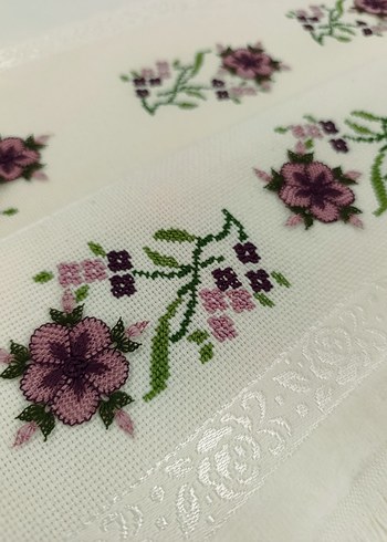 Çiçek Desenli El İşi Örtü Seti - Görsel 2