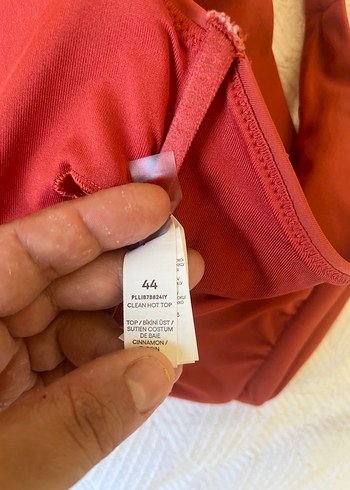44 Beden Penti Bikini Üstü
