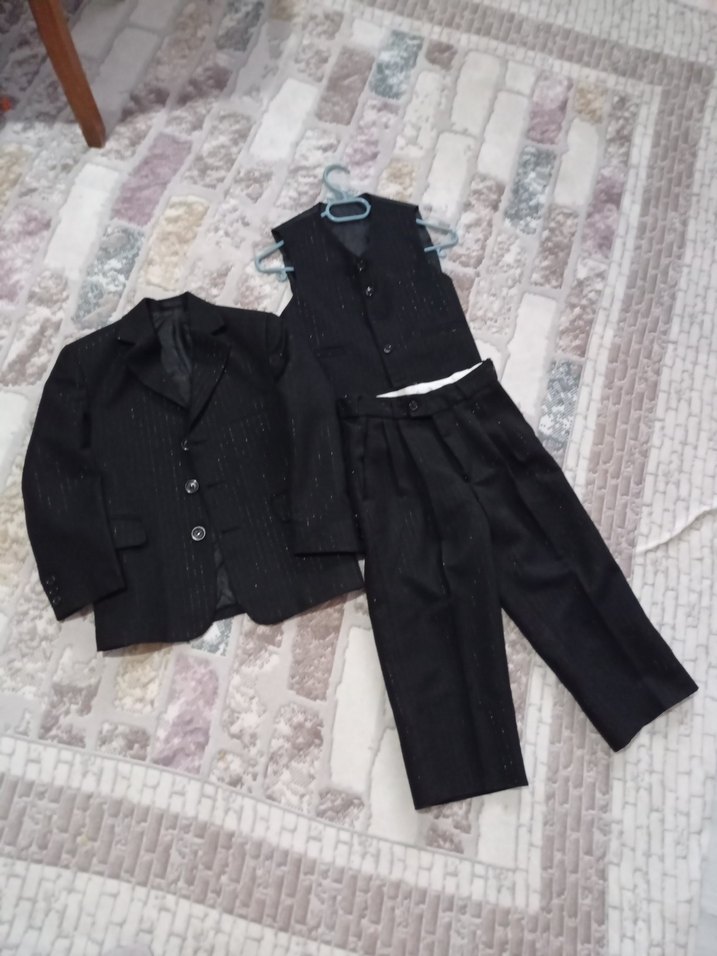 Düğmeli Siyah Erkek Takım Elbise 5 6 cocuk için - Görsel 2