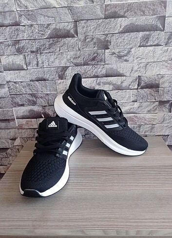 38 Beden Adidas spor ayakkabı 