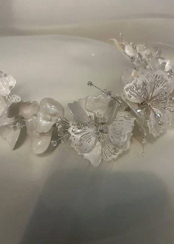 Accessorize Şeffaf Beyaz Cam Çiçekli Saç Aksesuarı