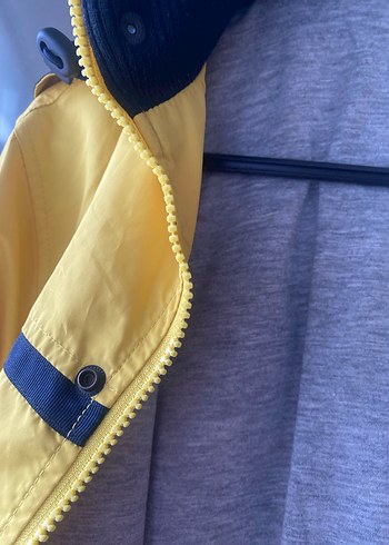 Benetton Sarı Erkek çocuk Yağmurluk - Görsel 4