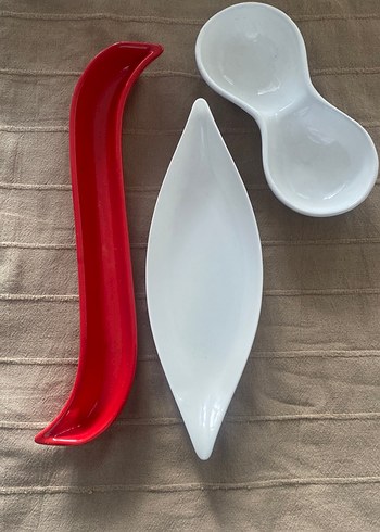 Kırmızı ve Beyaz Seramik Sunum Tabağı Seti - Görsel 2