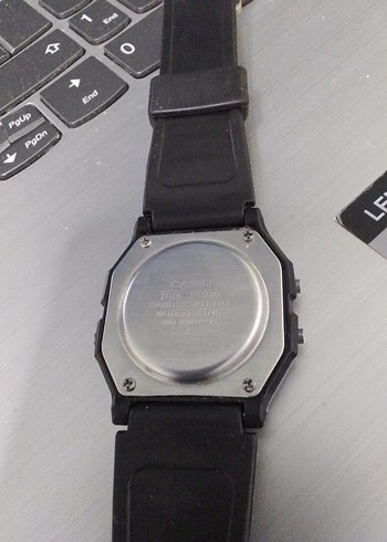 Camı çatlak Casio F-91W Dijital Saat - Görsel 5