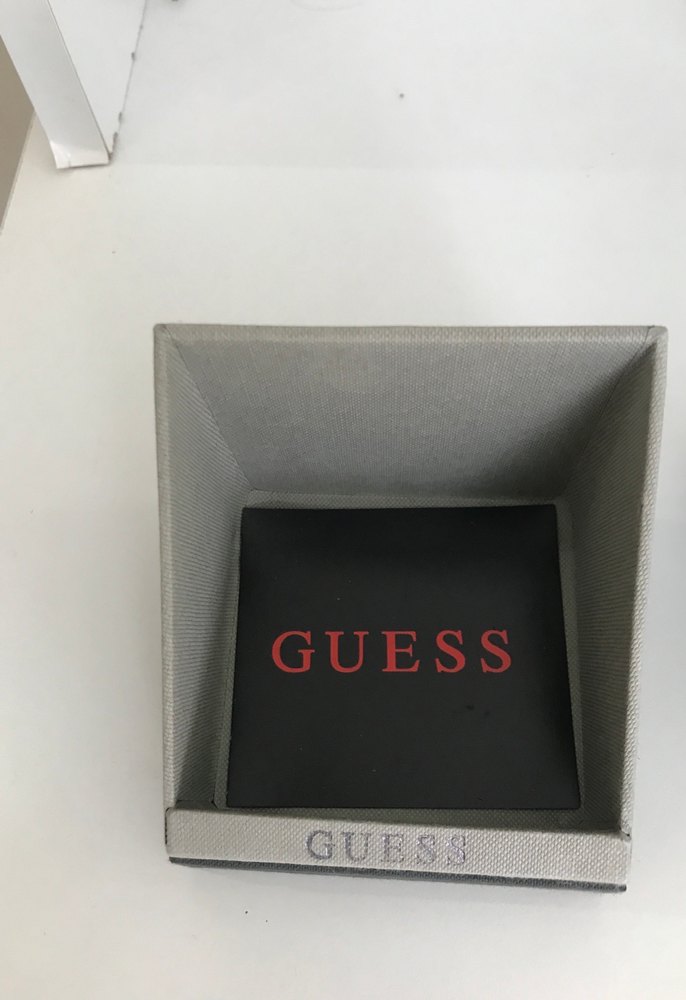 GUESS Gri Süet Saat kutusu - Görsel 3