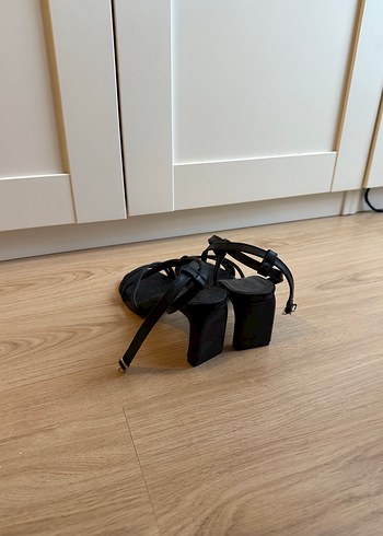 Siyah Topuklu Kadın Ofis Ayakkabısı - Görsel 3