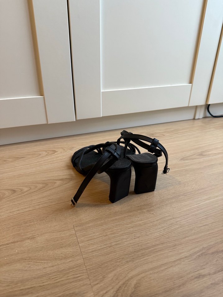 Siyah Topuklu Kadın Ofis Ayakkabısı - Görsel 3