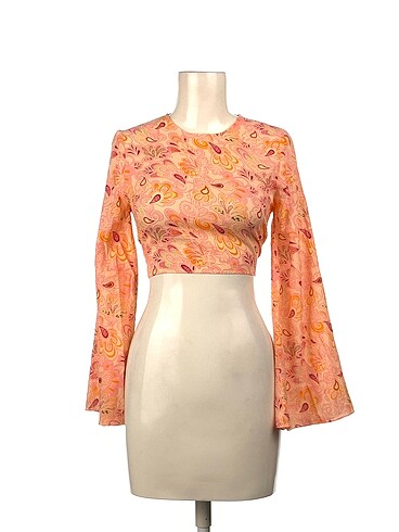 Zara Bluz %70 İndirimli.