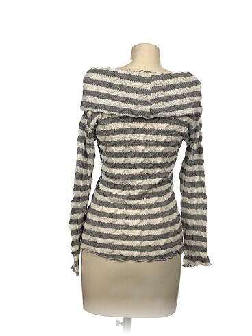 universal Beden PreLoved Kazak / Triko %70 İndirimli.