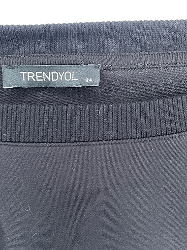 34 Beden siyah Renk Trendyol & Milla Sweatshirt %70 İndirimli.