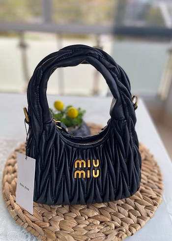 Miu Miu Miu Miu Siyah Deri Fırfırlı Kadın Çanta