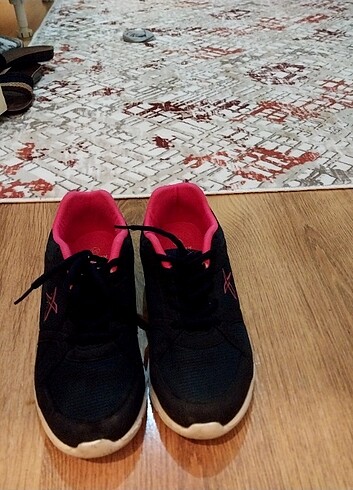 38 Beden Spor ayakkabı 