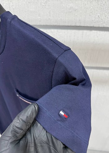 l Beden Tommy Hilfiger Tshirt