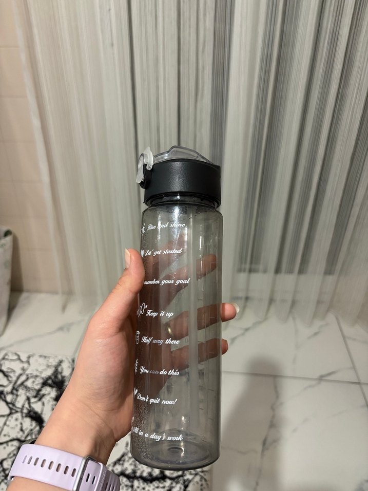 Siyah Kapaklı Şeffaf Suluk - Görsel 2