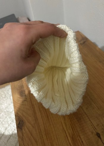 Kadın Beyaz Örgü Ponponlu Bere - Görsel 3