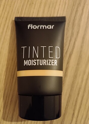 Flormar tinted moisturizer/renkli nemlendirici 001 pure beige