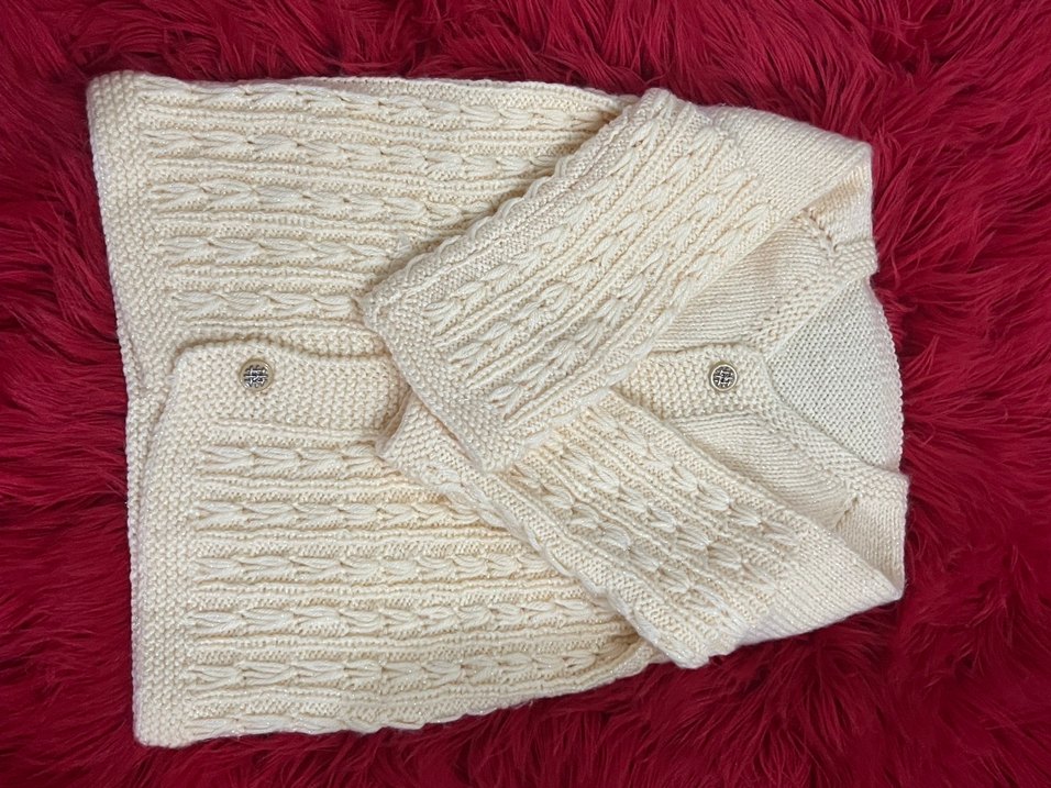 Nakışlı Beyaz Örgü Kız Hırka - Görsel 3