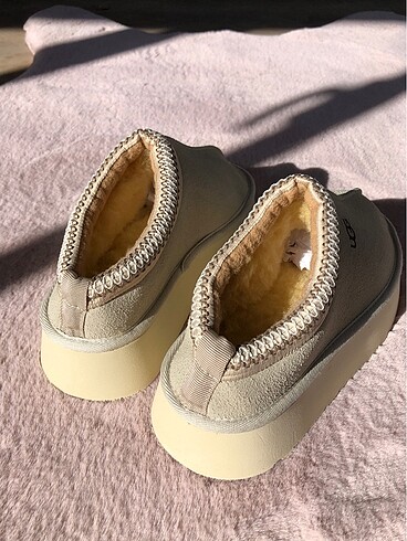 38 Beden Ugg Tazz Slippers Mustard Seed