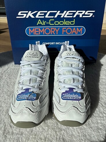 36 Beden Skechers D?lites White