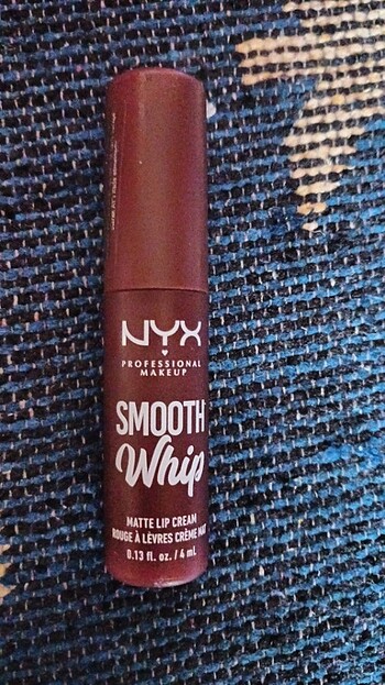 nyx smooth whip