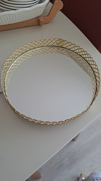 Gold tepsi