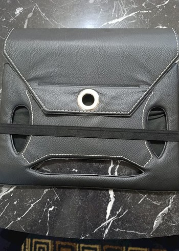 Siyah Tablet Kılıfı ve Standı - Görsel 3