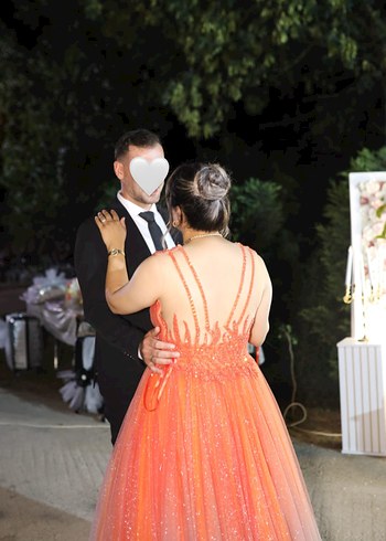 Kırmızı V Yakalı Drapeli Uzun Abiye Elbise - Görsel 2