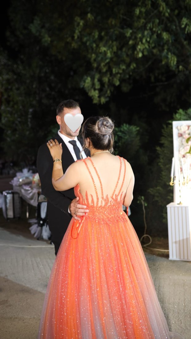 Kırmızı V Yakalı Drapeli Uzun Abiye Elbise - Görsel 2