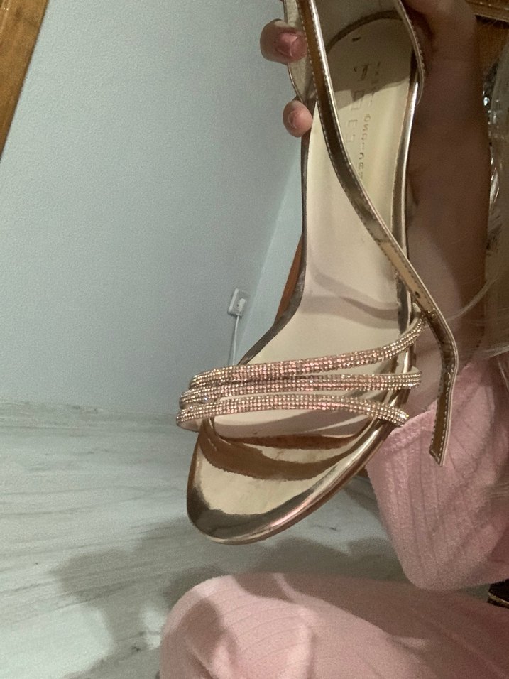 Altın Renkli, Tokalı İnce Topuklu Kadın Abiye Ayakkabı - Görsel 2