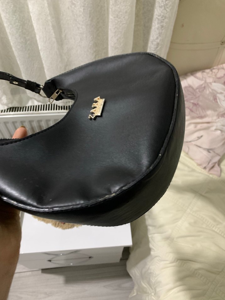 Zara Siyah Deri Kemerli Kadın Çanta - Görsel 3