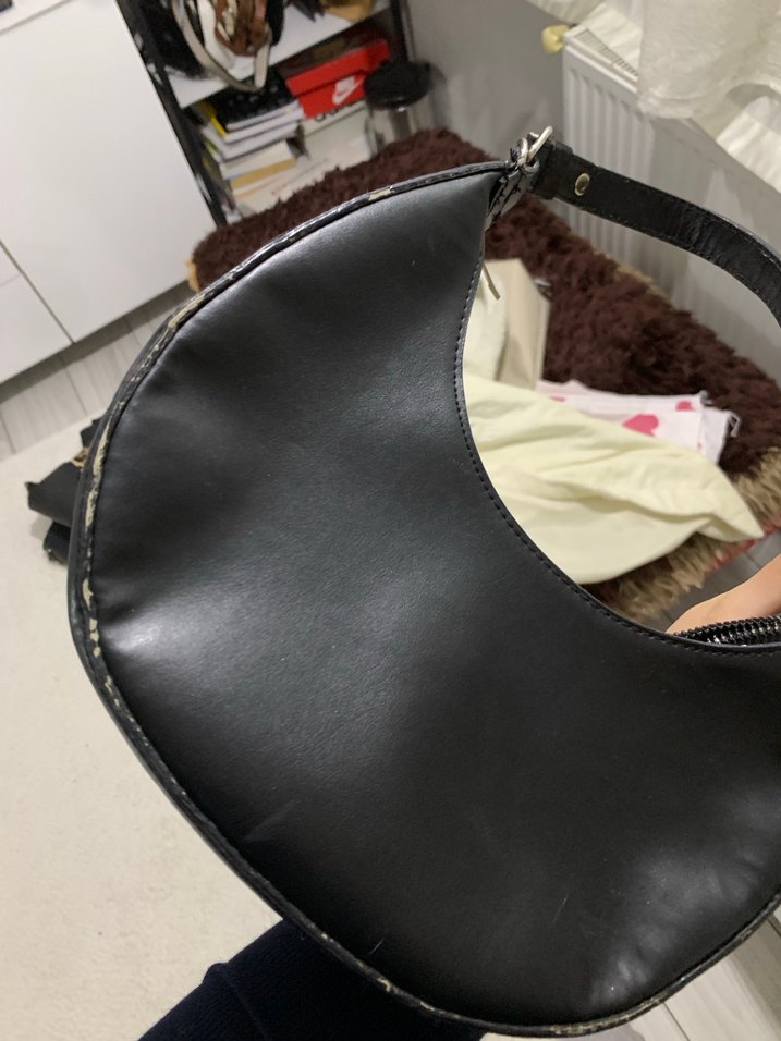 Zara Siyah Deri Kemerli Kadın Çanta - Görsel 4