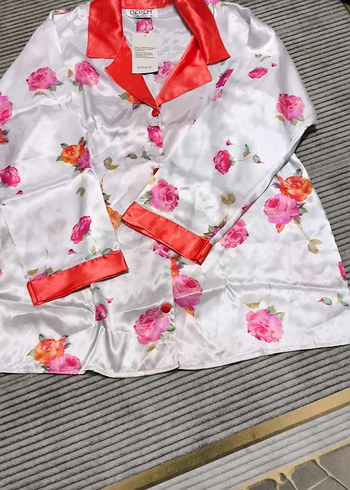Çiçek Desenli Uzun Kollu Kadın Pijama Takımı