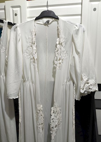 Beyaz Nakışlı Uzun Bohem Kadın Sabahlık - Görsel 3