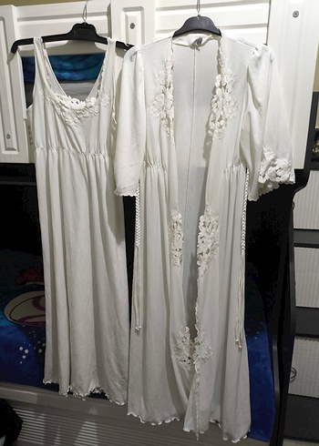 Beyaz Nakışlı Uzun Bohem Kadın Sabahlık - Görsel 2