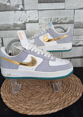 Nike Kadın Gri Beyaz Süet Spor Ayakkabı