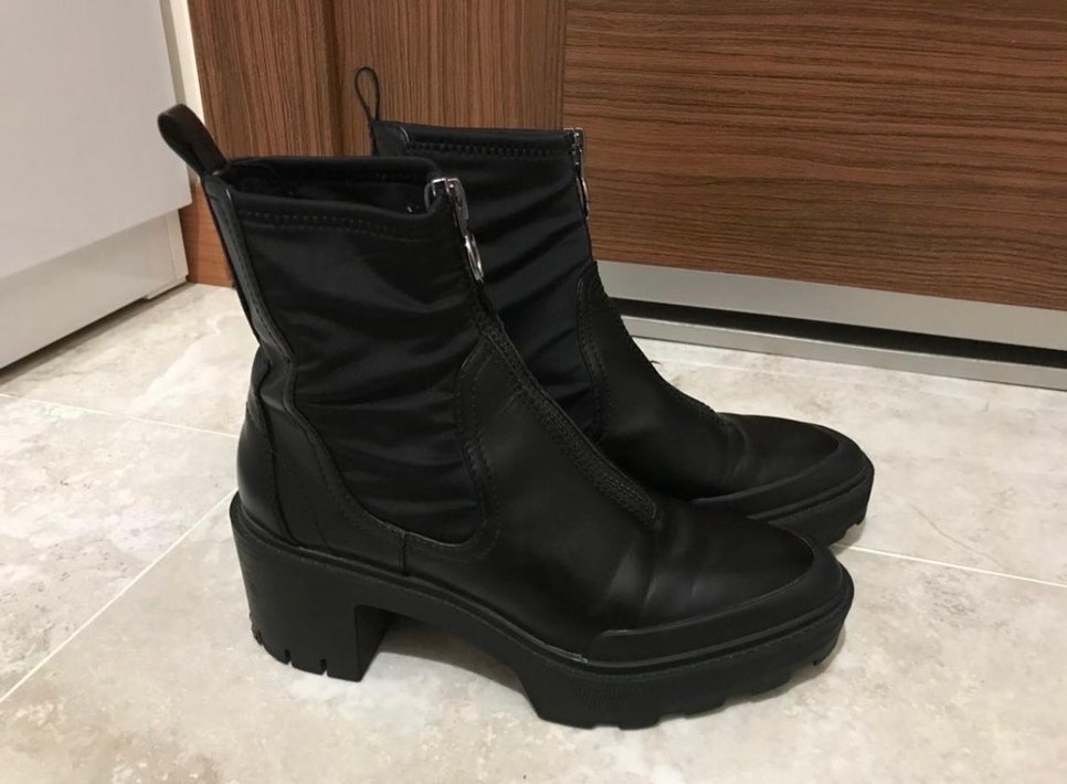 Tokalı Siyah Deri Stiletto Topuklu Bot - Görsel 3