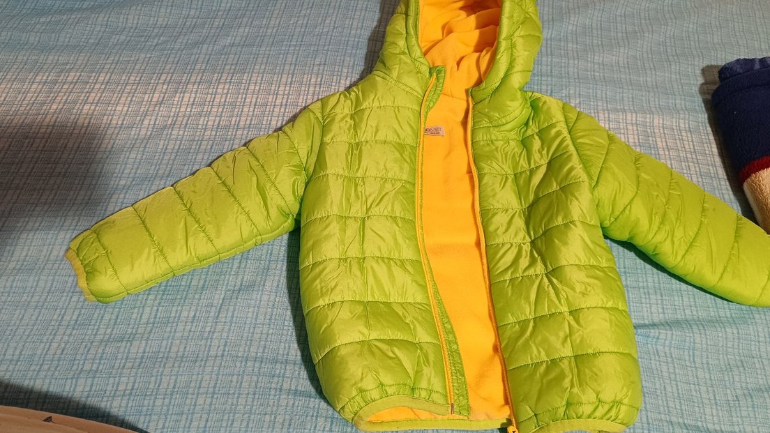 Sarı Kapüşonlu Erkek Çocuk Mont - Görsel 3